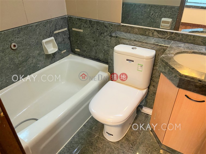 Popular 3 bedroom in Mid-levels West | Rental | Dragon Court 恆龍閣 Rental Listings