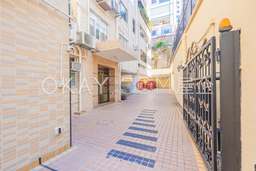 Property Search Hong Kong | OneDay | Residential | Rental Listings, Exquisite 3 bed on high floor with balcony & parking | Rental