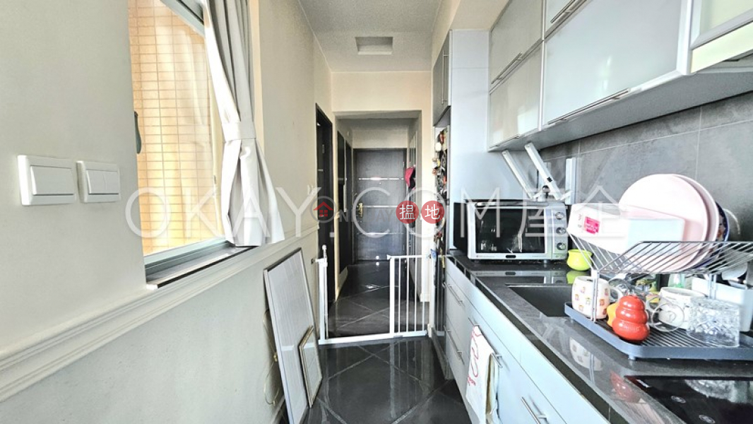 Gorgeous 2 bedroom with balcony | Rental | 2 Park Road | Western District | Hong Kong, Rental HK$ 34,000/ month