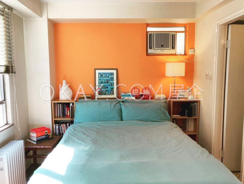 Efficient 2 bedroom with balcony & parking | For Sale | Block 4 Phoenix Court 鳳凰閣 4座 Sales Listings