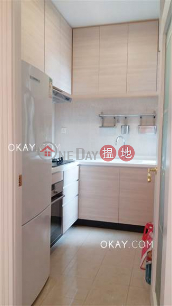 HK$ 29,500/ month, Scenic Heights, Western District Unique 2 bedroom with balcony & parking | Rental