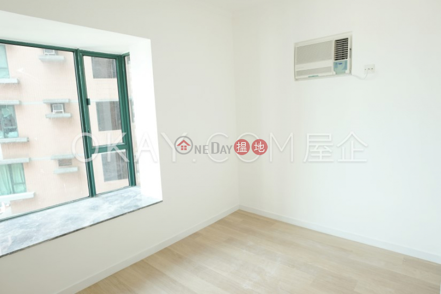 Unique 2 bedroom with parking | Rental, Hillsborough Court 曉峰閣 Rental Listings | Central District (OKAY-R25086)