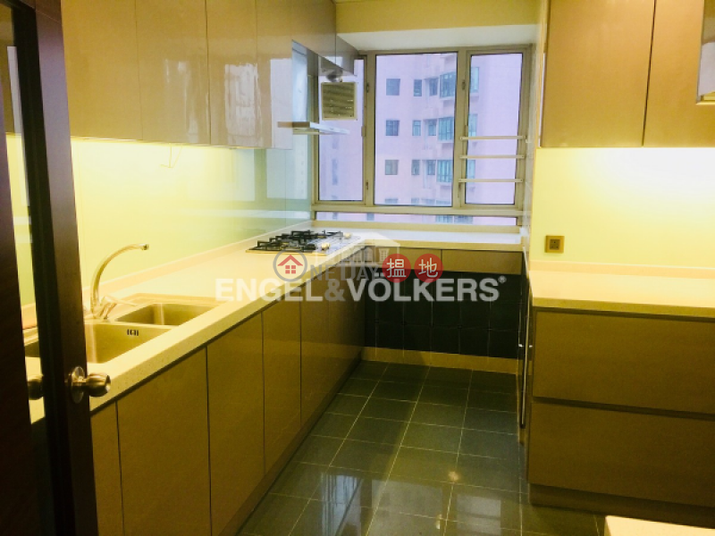 HK$ 42M Tregunter Central District | 3 Bedroom Family Flat for Sale in Central Mid Levels