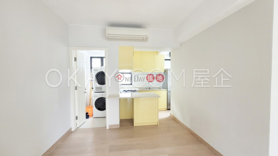Property Search Hong Kong | OneDay | Residential | Sales Listings, Nicely kept 1 bedroom on high floor with rooftop | For Sale