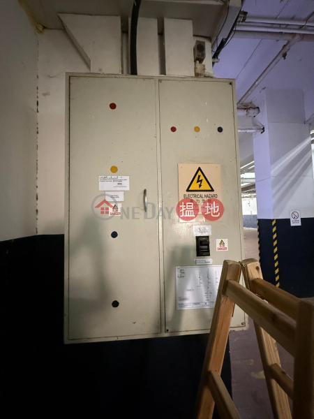 HK$ 200,000/ 月科技中心-荃灣-罕有全層單位 即租即用