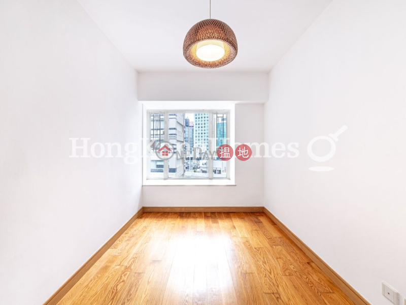 HK$ 45,000/ month | Centrestage, Central District 3 Bedroom Family Unit for Rent at Centrestage
