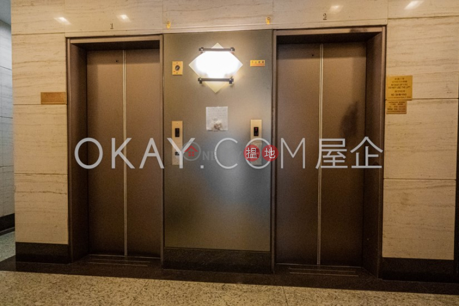 HK$ 33,000/ month, Cameo Court | Central District | Unique 2 bedroom in Mid-levels West | Rental