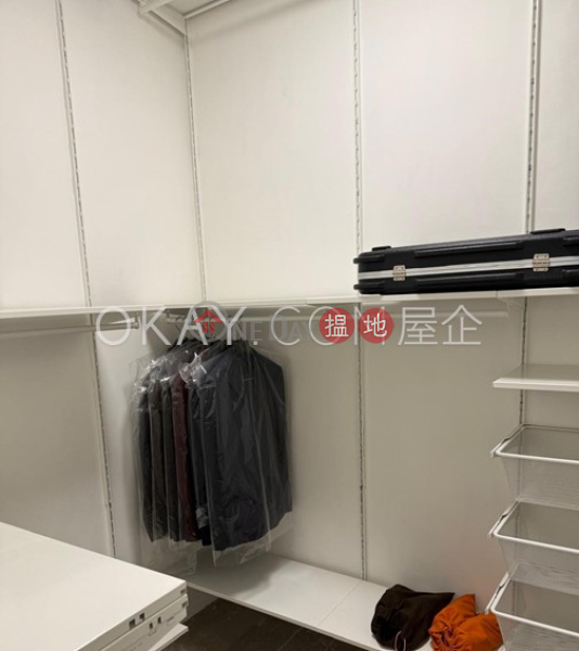 Luxurious 3 bedroom with balcony & parking | For Sale | Green Park 碧翠苑 Sales Listings
