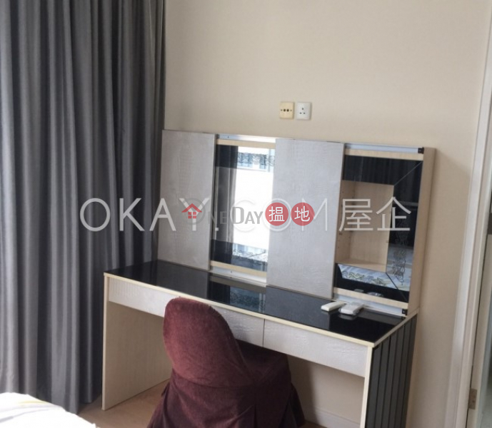 Gorgeous 3 bedroom on high floor with terrace & balcony | Rental | 18 Conduit Road 干德道18號 Rental Listings