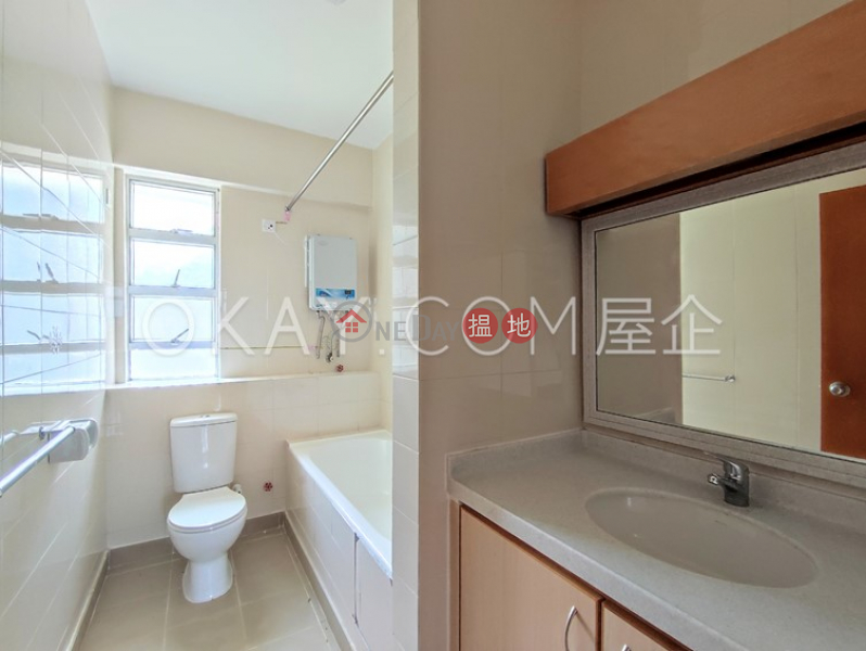 HK$ 62,100/ month, Aurora - Quarters, Wan Chai District | Rare 3 bedroom with balcony & parking | Rental