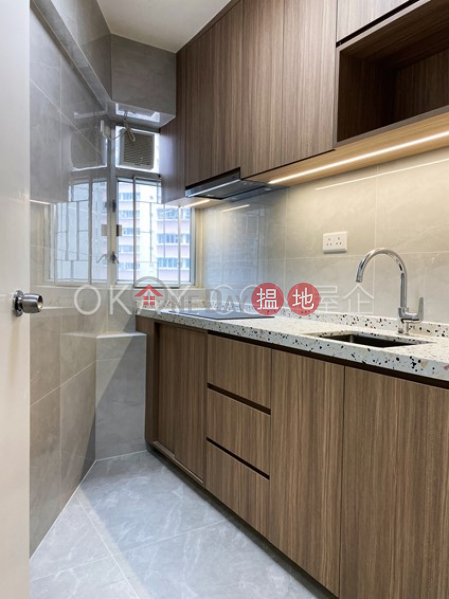 Westlands Court Gee Lan Mansion | Middle Residential | Sales Listings, HK$ 8M