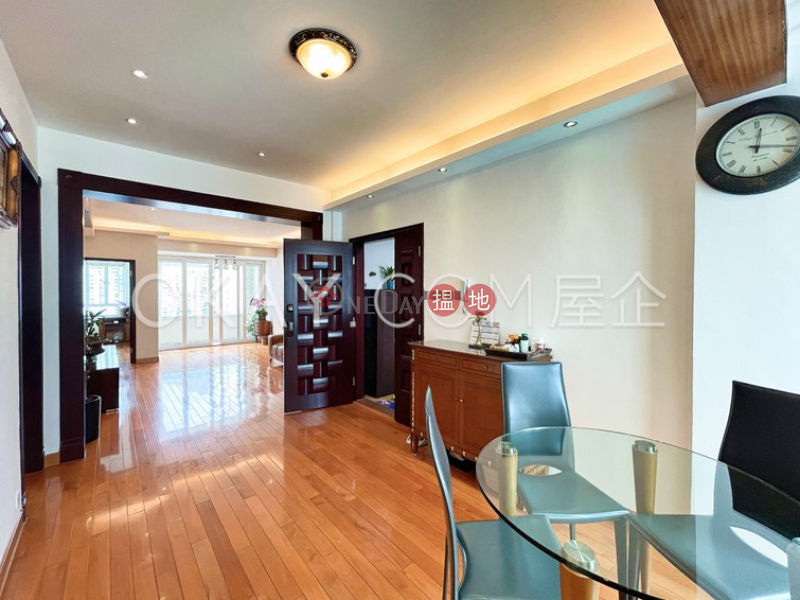 HK$ 25M Grandview Mansion Wan Chai District Elegant 3 bedroom with balcony & parking | For Sale