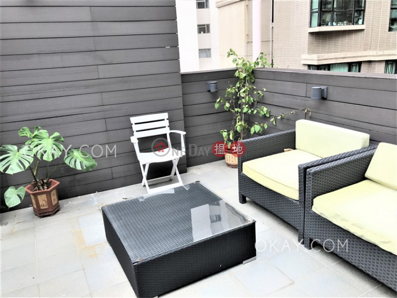 HK$ 20,000/ month 11-13 Old Bailey Street, Central District, Nicely kept 1 bedroom on high floor with rooftop | Rental