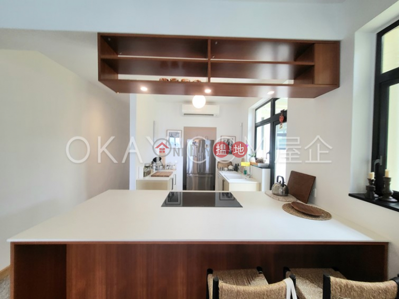 HK$ 15.8M, Discovery Bay, Phase 4 Peninsula Vl Crestmont, 57 Caperidge Drive Lantau Island | Elegant 3 bedroom with sea views & balcony | For Sale