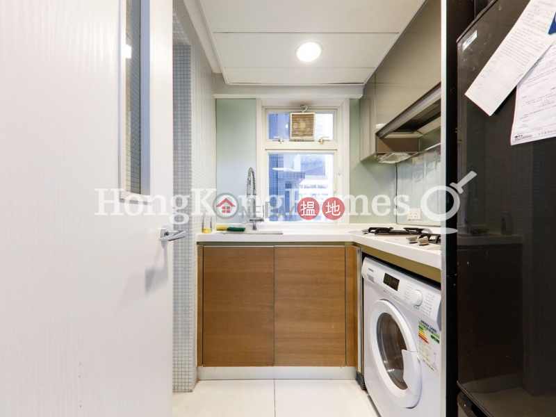 HK$ 32,000/ month, Centrestage Central District, 3 Bedroom Family Unit for Rent at Centrestage