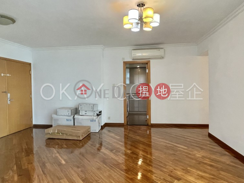 Gorgeous 2 bedroom with sea views & parking | For Sale | 80 Robinson Road 羅便臣道80號 _0