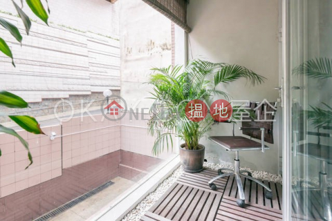 Luxurious 3 bedroom with balcony | For Sale | Formwell Garden 豐和苑 _0