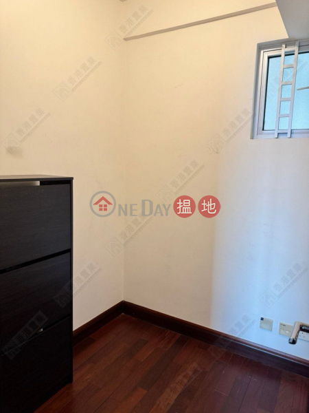 HK$ 28M The Harbourside Tower 3, Yau Tsim Mong, Two bedrooms, one suite, and one study in The Harbourside