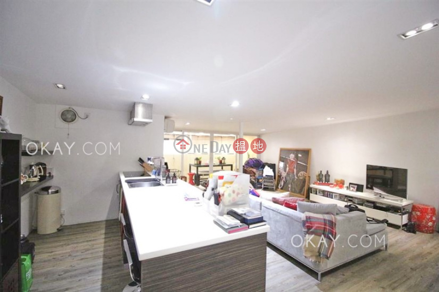 Lovely 2 bedroom with terrace | Rental | 154-158 Wing Lok Street | Western District Hong Kong, Rental | HK$ 39,000/ month