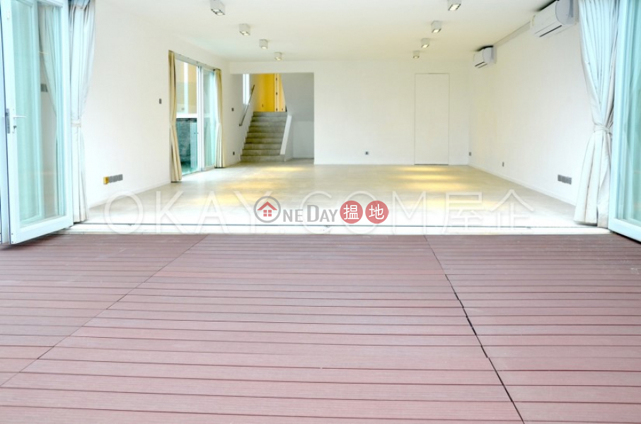 HK$ 108,000/ month Capital Villa, Sai Kung, Stylish house with sea views, terrace & balcony | Rental