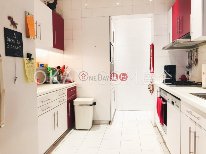 HK$ 88,000/ month | Grosvenor House, Central District Lovely 3 bedroom with balcony & parking | Rental