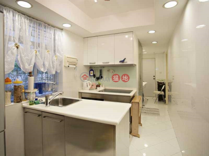 3 Bedroom Family Flat for Sale in Central Mid Levels 110-112 MacDonnell Road | Central District, Hong Kong | Sales, HK$ 45.8M