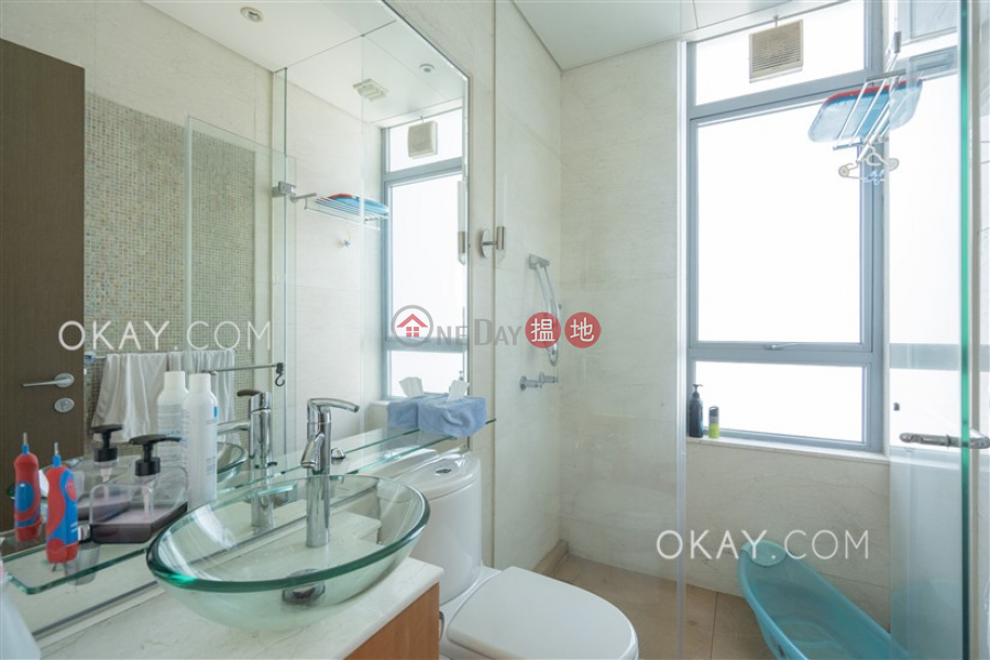 HK$ 63,000/ month | Phase 4 Bel-Air On The Peak Residence Bel-Air | Southern District, Tasteful 3 bedroom on high floor with balcony | Rental