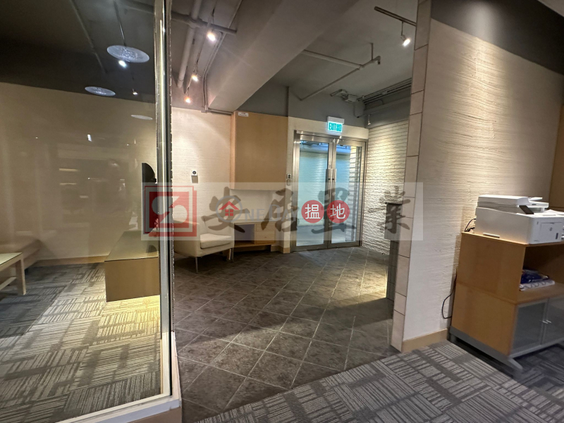 HK$ 42,000/ month Hoi Luen Industrial Centre, Kwun Tong District | 安居工商 何生 200萬豪華氣派裝修 只此一間