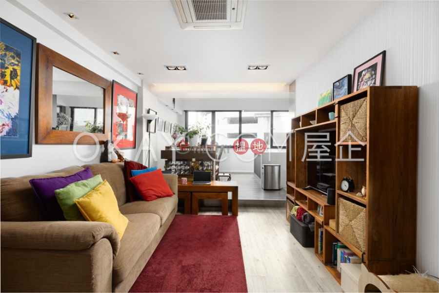 Popular 2 bedroom in Western District | Rental | Tse Land Mansion 紫蘭樓 Rental Listings