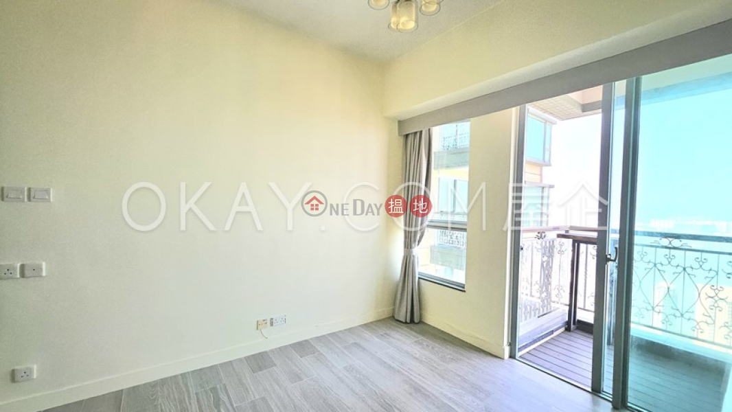 HK$ 40,000/ month, 2 Park Road, Western District, Gorgeous 2 bed on high floor with sea views & balcony | Rental