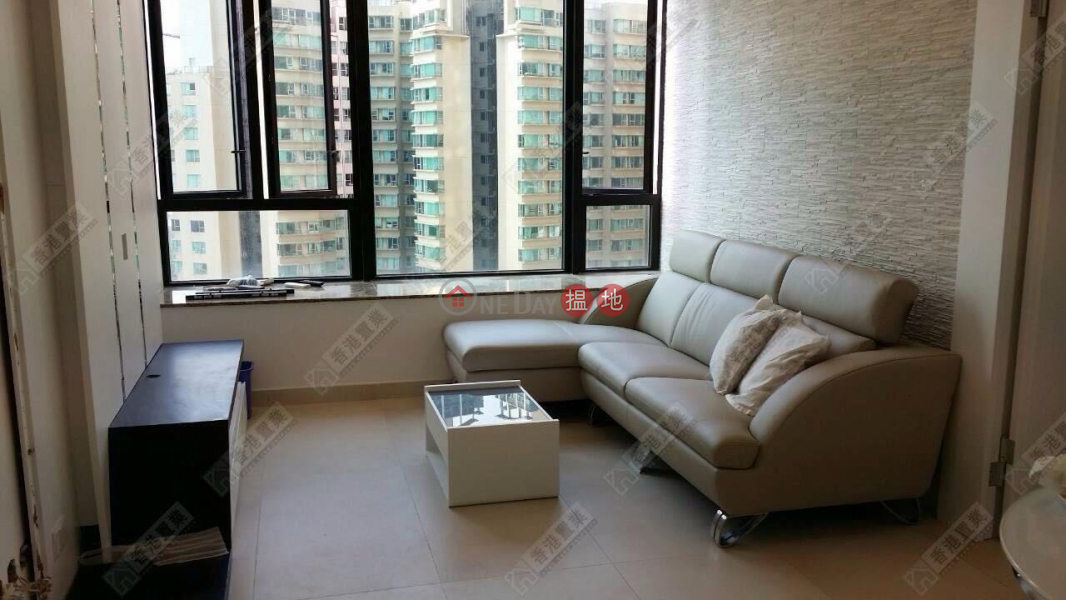 Three bedrooms, one apartment, multi-purpose in THE ARCH | The Arch Sky Tower (Tower 1) 凱旋門摩天閣(1座) Sales Listings