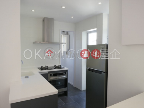 Efficient 3 bedroom on high floor with parking | For Sale | Pak Fai Mansion 百輝大廈 _0