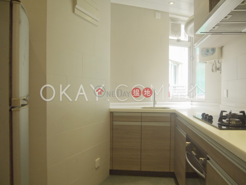 Property Search Hong Kong | OneDay | Residential | Sales Listings, Tasteful 2 bedroom on high floor with rooftop | For Sale