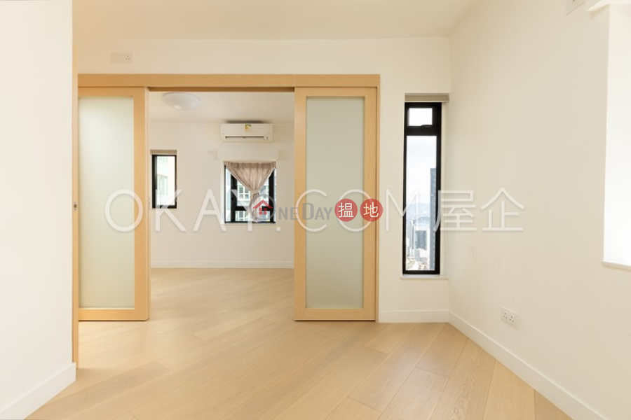 HK$ 25M | Albron Court | Central District, Efficient 3 bedroom on high floor with balcony | For Sale