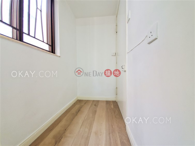 Popular 2 bedroom in Mid-levels West | Rental | Good View Court 好景洋樓 Rental Listings