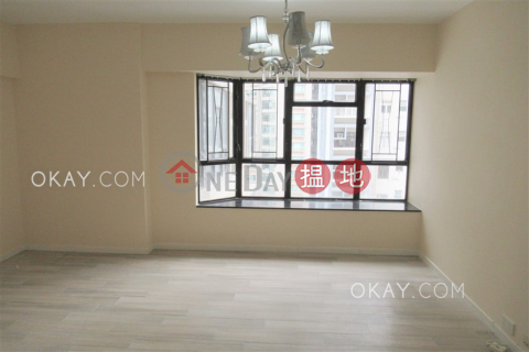 Luxurious 3 bedroom in Mid-levels West | Rental | Valiant Park 駿豪閣 _0