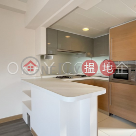 Stylish 2 bedroom on high floor with balcony | Rental | Centrestage 聚賢居 _0