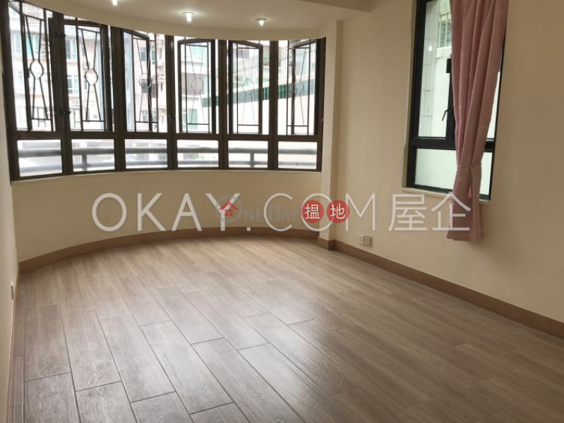 Nicely kept 3 bedroom with parking | For Sale, 11 Broom Road | Wan Chai District Hong Kong, Sales HK$ 18.88M