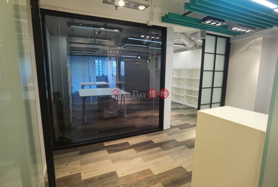 HK$ 14,500/ month Kinetic Industrial Centre | Kwun Tong District 100% Office Design with Furniture