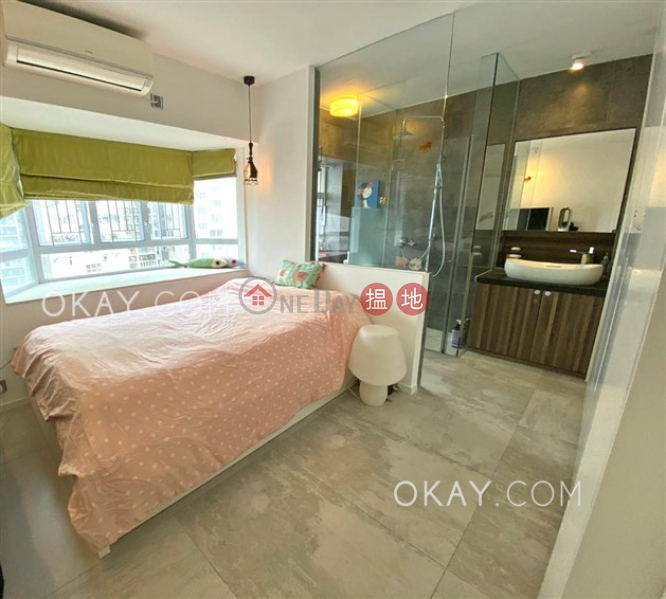 Luxurious 3 bedroom with balcony & parking | For Sale | Beverley Heights 富豪閣 Sales Listings