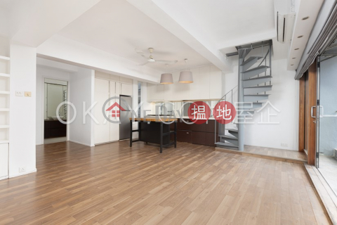 Lovely 1 bedroom on high floor with rooftop | Rental | Po Hing Mansion 寶慶大廈 _0