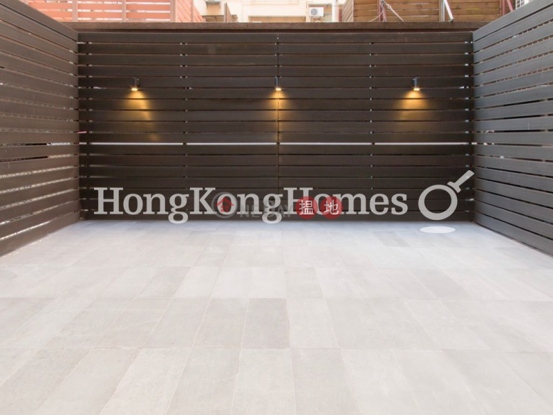 2 Bedroom Unit at Pak Lee Building | For Sale, 6-8 King\'s Road | Eastern District | Hong Kong Sales | HK$ 6.2M