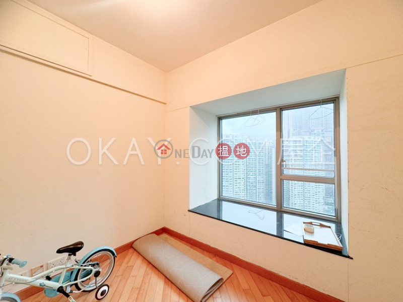 Lovely 4 bedroom in Kowloon Station | For Sale | Sorrento Phase 2 Block 1 擎天半島2期1座 Sales Listings