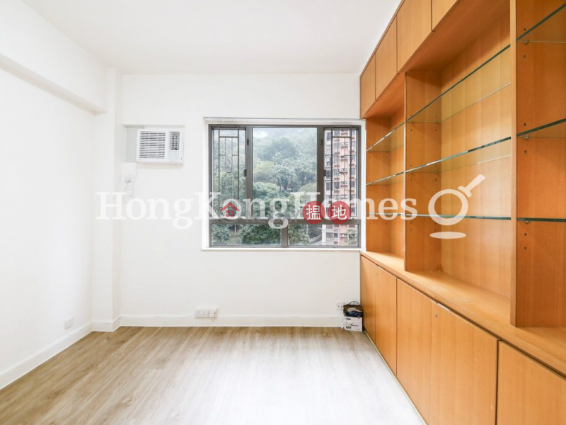 3 Bedroom Family Unit for Rent at Merry Court 10 Castle Road | Western District | Hong Kong Rental HK$ 41,000/ month