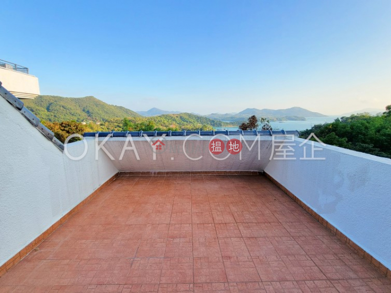 HK$ 34,000/ month Floral Villas Sai Kung | Nicely kept house with terrace & parking | Rental