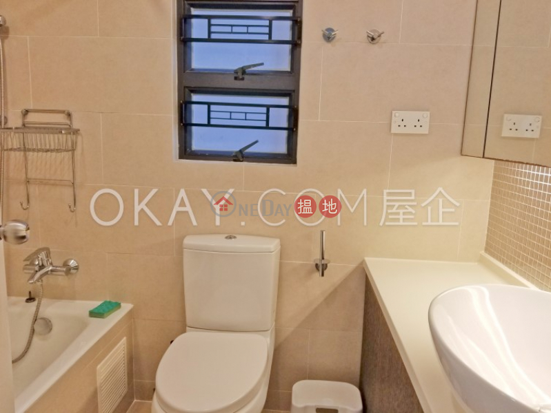 Elegant 3 bedroom in Ho Man Tin | For Sale, 83 Chung Hau Street | Kowloon City | Hong Kong | Sales HK$ 11M