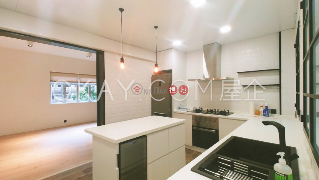 HK$ 75,000/ month, Emerald Court Western District | Efficient 3 bed on high floor with balcony & parking | Rental