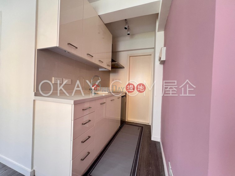 Cozy 1 bedroom on high floor with rooftop | Rental | Kin On Building 堅安大廈 Rental Listings