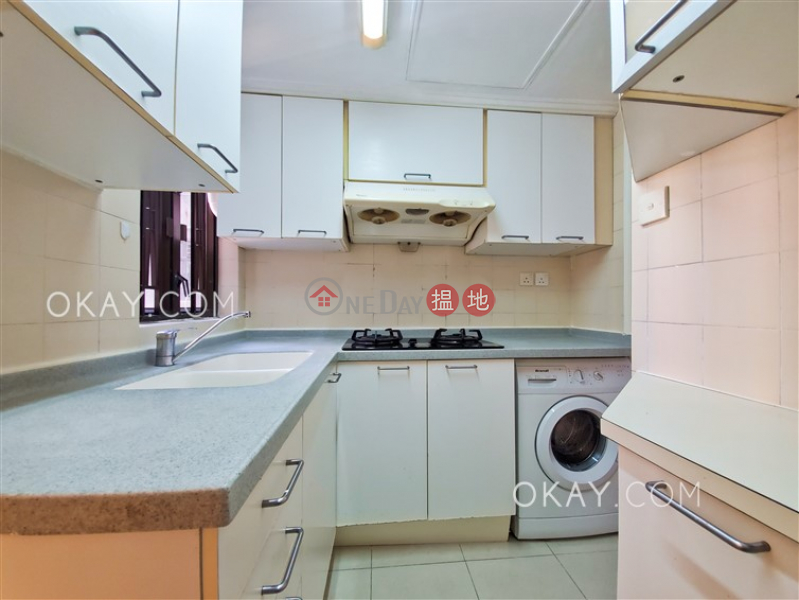 HK$ 25,000/ month | Good View Court Western District, Popular 2 bedroom in Mid-levels West | Rental