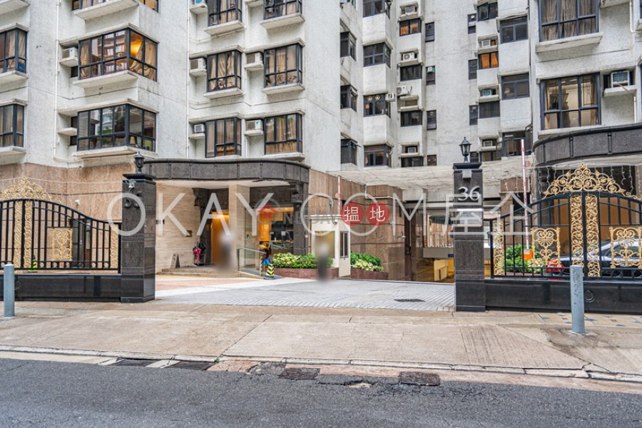 HK$ 50,000/ month, Elegant Terrace Tower 1, Western District | Tasteful 3 bedroom with balcony | Rental